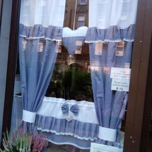 Komplet kuchenny  z granatową kratką