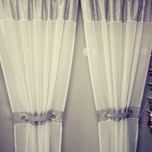 Firanka z dodatkiem srebrnym lub złotym