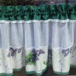 Zazdroska lawenda z zielonymi dodatkami