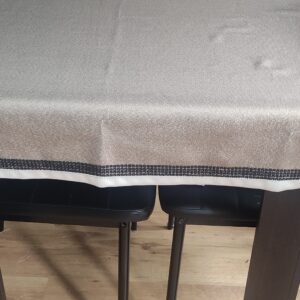 OBRUS złoty z cekinami