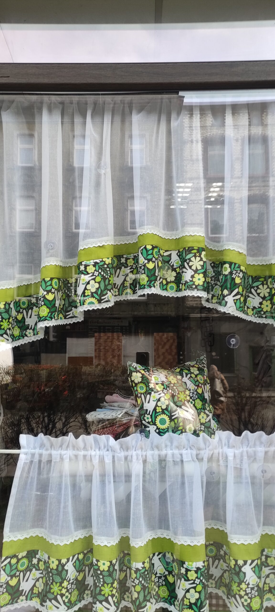 Kpmplet kuchenny w kolorze zielonym